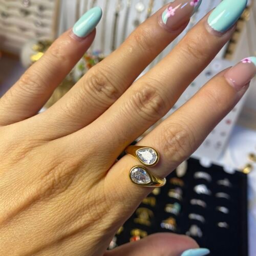 gold teardrop ring