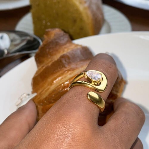 Twist Ring