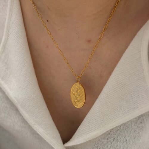 Rose Pendant Necklace