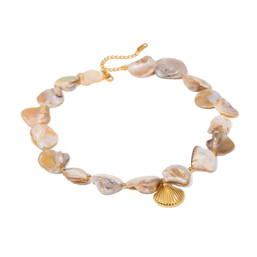 Shell Pendant Necklace
