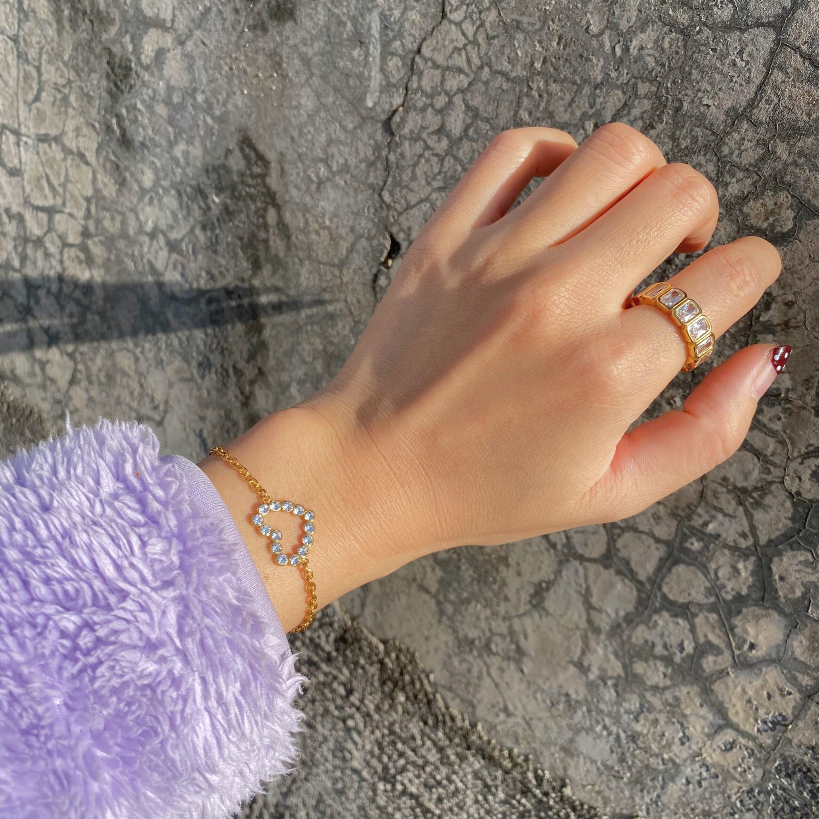 Popular waterproof jewelry pieces for everyday wear