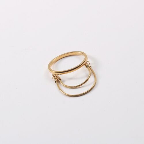 Minimalist gold chain ring in 18K gold plated stainless steel featuring a layered chain stack design